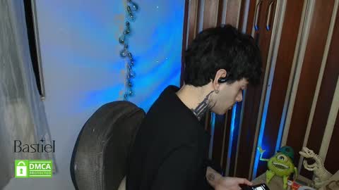 Snapshot of bastiel_ chatting on 31, 10, 2025 Bastiel online show from 31, 10, 2025
