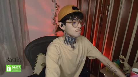 Snapshot of bastiel_ chatting on 5, 11, 2025 Bastiel online show from 5, 11, 2025