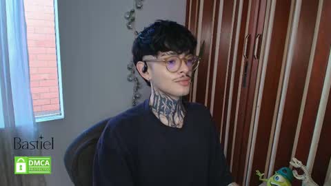 Snapshot of bastiel_ chatting on 11, 11, 2025 Bastiel online show from 11, 11, 2025