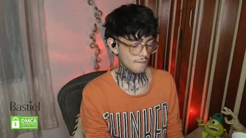 Snapshot of bastiel_ chatting on 17, 11, 2025 Bastiel online show from 17, 11, 2025