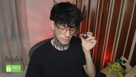 Snapshot of bastiel_ chatting on 19, 11, 2025 Bastiel online show from 19, 11, 2025