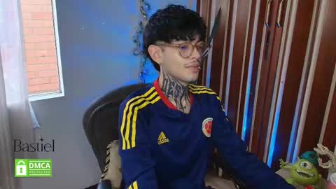 Snapshot of bastiel_ chatting on 21, 11, 2025 Bastiel online show from 21, 11, 2025