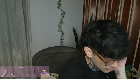 Snapshot of bastiel_ chatting on 26, 11, 2025 Bastiel online show from 26, 11, 2025