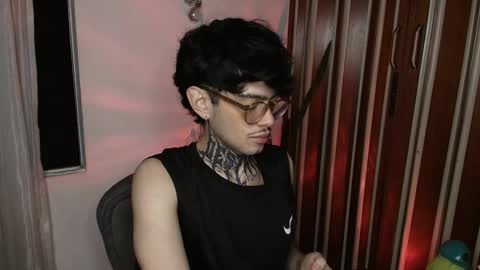 Snapshot of bastiel_ chatting on 13, 12, 2025 Bastiel online show from 13, 12, 2025