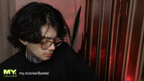 Snapshot of bastiel_ chatting on 18, 4, 2026 Bastiel online show from 18, 4, 2026