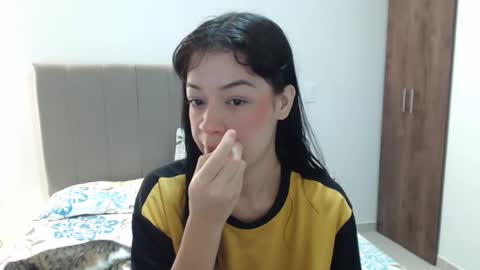 Snapshot of bat_777 chatting on 30, 10, 2025 Aron online show from 30, 10, 2025