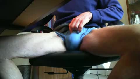 BateBro13 online show from 11, 4, 2026