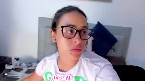 Snapshot of batey44_ chatting on 10, 9, 2025 Idaly and Carlos online show from 10, 9, 2025