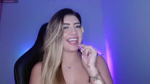 Snapshot of bay_babe chatting on 1, 2, 2025 bay_babe online show from 1, 2, 2025