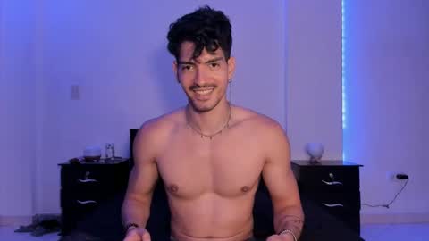 Snapshot of bbbeachboy chatting on 20, 12, 2024 Valentino online show from 20, 12, 2024