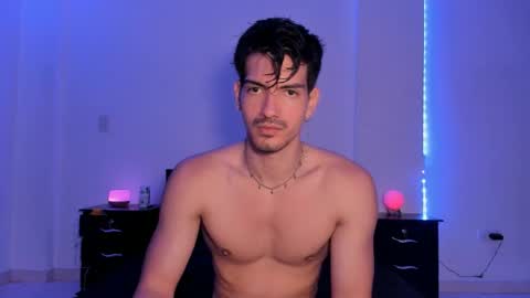 Snapshot of bbbeachboy chatting on 3, 1, 2025 Valentino online show from 3, 1, 2025