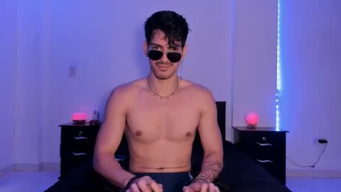 Snapshot of bbbeachboy chatting on 7, 1, 2025 Valentino online show from 7, 1, 2025