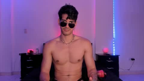 Snapshot of bbbeachboy chatting on 14, 1, 2025 Valentino online show from 14, 1, 2025