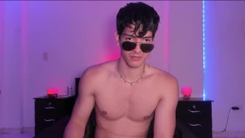 Snapshot of bbbeachboy chatting on 25, 1, 2025 Valentino online show from 25, 1, 2025