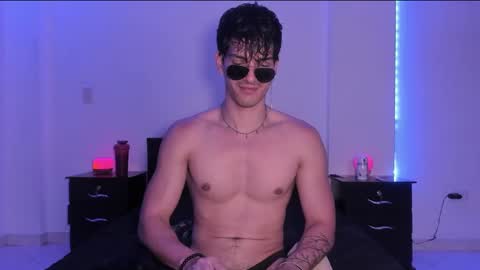 Snapshot of bbbeachboy chatting on 27, 1, 2025 Valentino online show from 27, 1, 2025