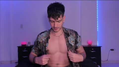 Snapshot of bbbeachboy chatting on 1, 2, 2025 Valentino online show from 1, 2, 2025