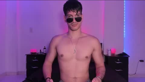 Snapshot of bbbeachboy chatting on 7, 2, 2025 Valentino online show from 7, 2, 2025