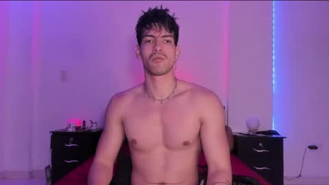 Snapshot of bbbeachboy chatting on 18, 2, 2025 Valentino online show from 18, 2, 2025