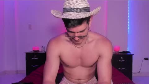 Snapshot of bbbeachboy chatting on 22, 2, 2025 Valentino online show from 22, 2, 2025