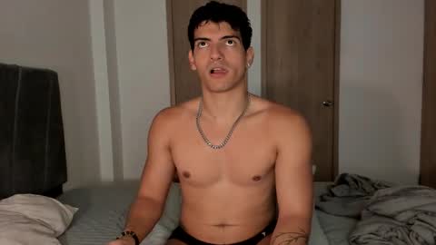 Snapshot of bbbeachboy chatting on 7, 10, 2025 Valentino online show from 7, 10, 2025