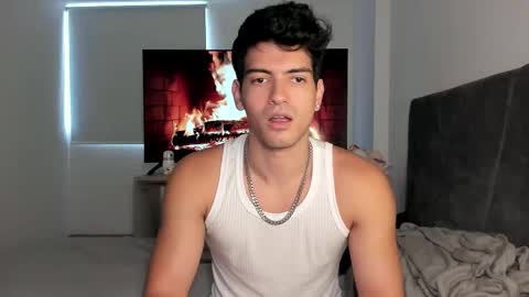 Snapshot of bbbeachboy chatting on 15, 10, 2025 Valentino online show from 15, 10, 2025