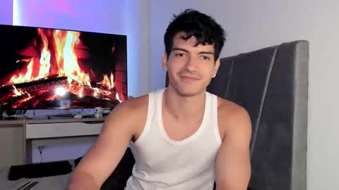 Snapshot of bbbeachboy chatting on 19, 10, 2025 Valentino online show from 19, 10, 2025