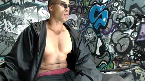 Snapshot of bbc_monster1 chatting on 19, 12, 2024 Justin online show from 19, 12, 2024