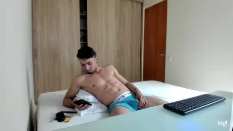 Snapshot of bbenboxer chatting on 19, 11, 2025 bbenboxer online show from 19, 11, 2025