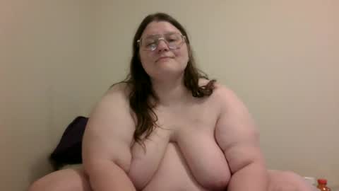 Snapshot of bbwlittlebear chatting on 8, 7, 2026 bbwlittlebear online show from 8, 7, 2026