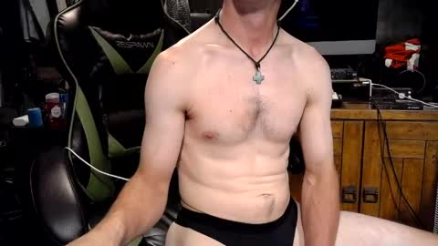 bchillin28 online show from 24, 4, 2026