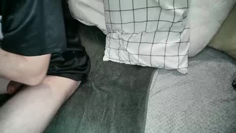 Snapshot of be4your_desire chatting on 17, 12, 2025 mikiforfun online show from 17, 12, 2025