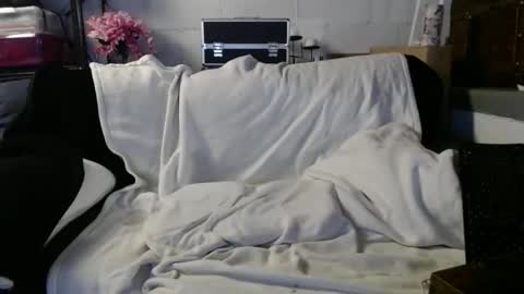 BeachyMILF online show from 20, 5, 2026
