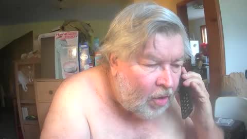 Snapshot of bear8620 chatting on 30, 4, 2026 bear online show from 30, 4, 2026
