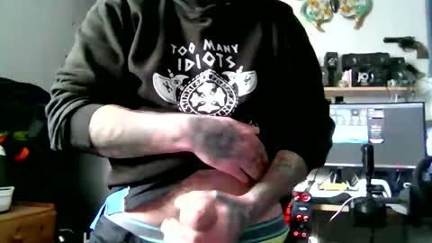 beardednjuicycock online show from 9, 2, 2026