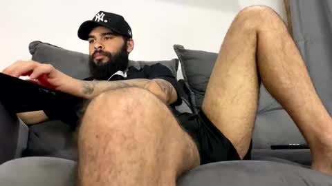 Snapshot of beardmax chatting on 9, 9, 2025 Min online show from 9, 9, 2025