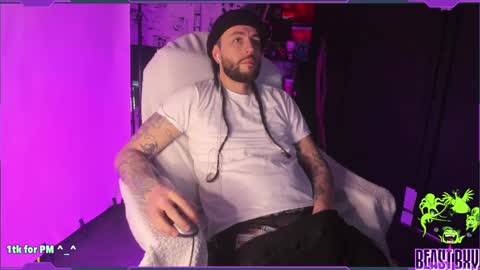 Snapshot of beastbxy chatting on 17, 1, 2025 beast bxy online show from 17, 1, 2025