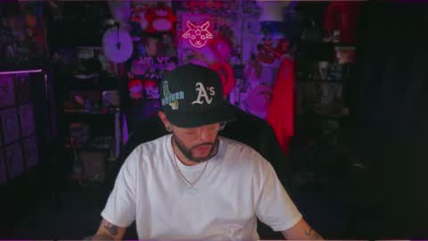 Snapshot of beastbxy chatting on 28, 9, 2025 beast bxy online show from 28, 9, 2025