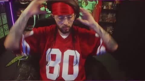 Snapshot of beastbxy chatting on 10, 11, 2025 beast bxy online show from 10, 11, 2025