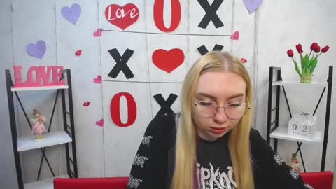 BeatriceFlyy online show from 2, 2, 2025