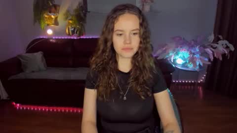 Snapshot of beatricewild chatting on 15, 5, 2026 BeatriceWild online show from 15, 5, 2026