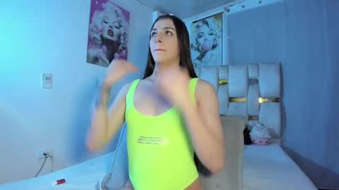 Snapshot of beautiful_doll888 chatting on 11, 10, 2025 Valeria online show from 11, 10, 2025