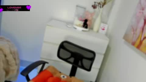 Snapshot of beautiful_mistake chatting on 26, 4, 2026 Aleah Mendez online show from 26, 4, 2026