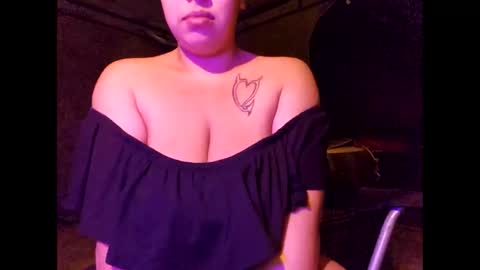 Snapshot of beautifull_sin69 chatting on 13, 10, 2025 MONSTAHEAD69 online show from 13, 10, 2025