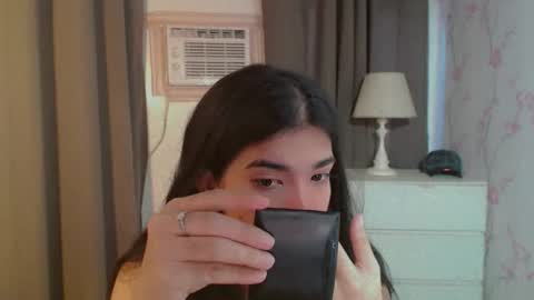 TRIXIE online show from 6, 4, 2026