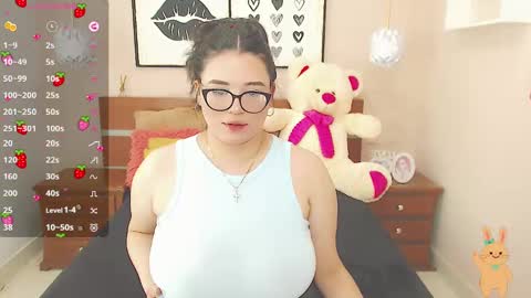 Snapshot of beautty_pink chatting on 17, 1, 2025 beautty_pink online show from 17, 1, 2025
