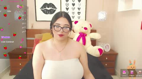 Snapshot of beautty_pink chatting on 22, 1, 2025 beautty_pink online show from 22, 1, 2025