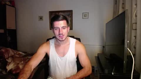 Snapshot of beauty_hard_beast chatting on 6, 10, 2025 Mia and Jake online show from 6, 10, 2025