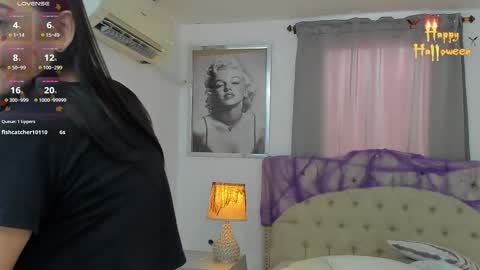 Snapshot of beautyari_ chatting on 28, 10, 2025 Ariana Reyes online show from 28, 10, 2025