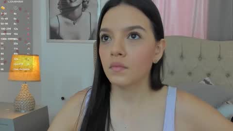 Snapshot of beautyari_ chatting on 3, 11, 2025 Ariana Reyes online show from 3, 11, 2025