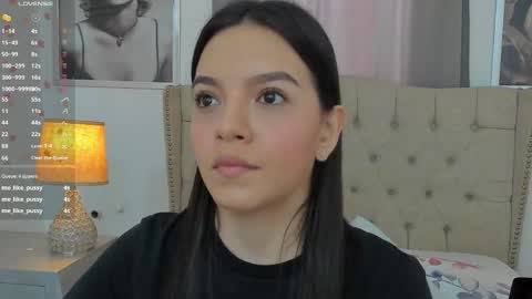 Snapshot of beautyari_ chatting on 17, 11, 2025 Ariana Reyes online show from 17, 11, 2025